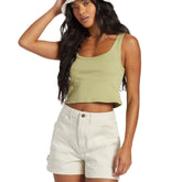 Leia Short Whitecap