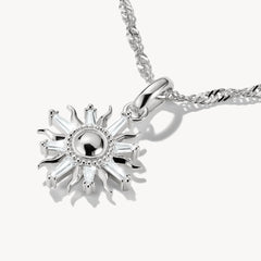 Pendentif Charm soleil avec pierres blanches Connect argent