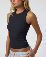 Vuori Pose Modern Tank