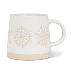 Tasse avec rangée de flocons de neige