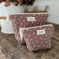 Sac à cosmétique matelassé aubergine pâle fleuri