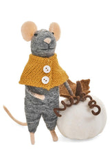 Souris avec une citrouille