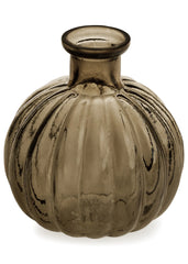 Vase rond en verre recyclé nervuré, coloris fumé