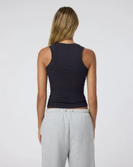 Vuori Pose Modern Tank